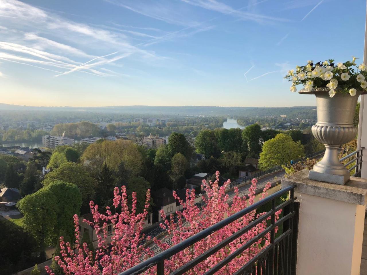 Pavillon Henri IV Hotel Restaurant Gastronomique Terrasse Saint-Germain-en-Laye Exteriör bild